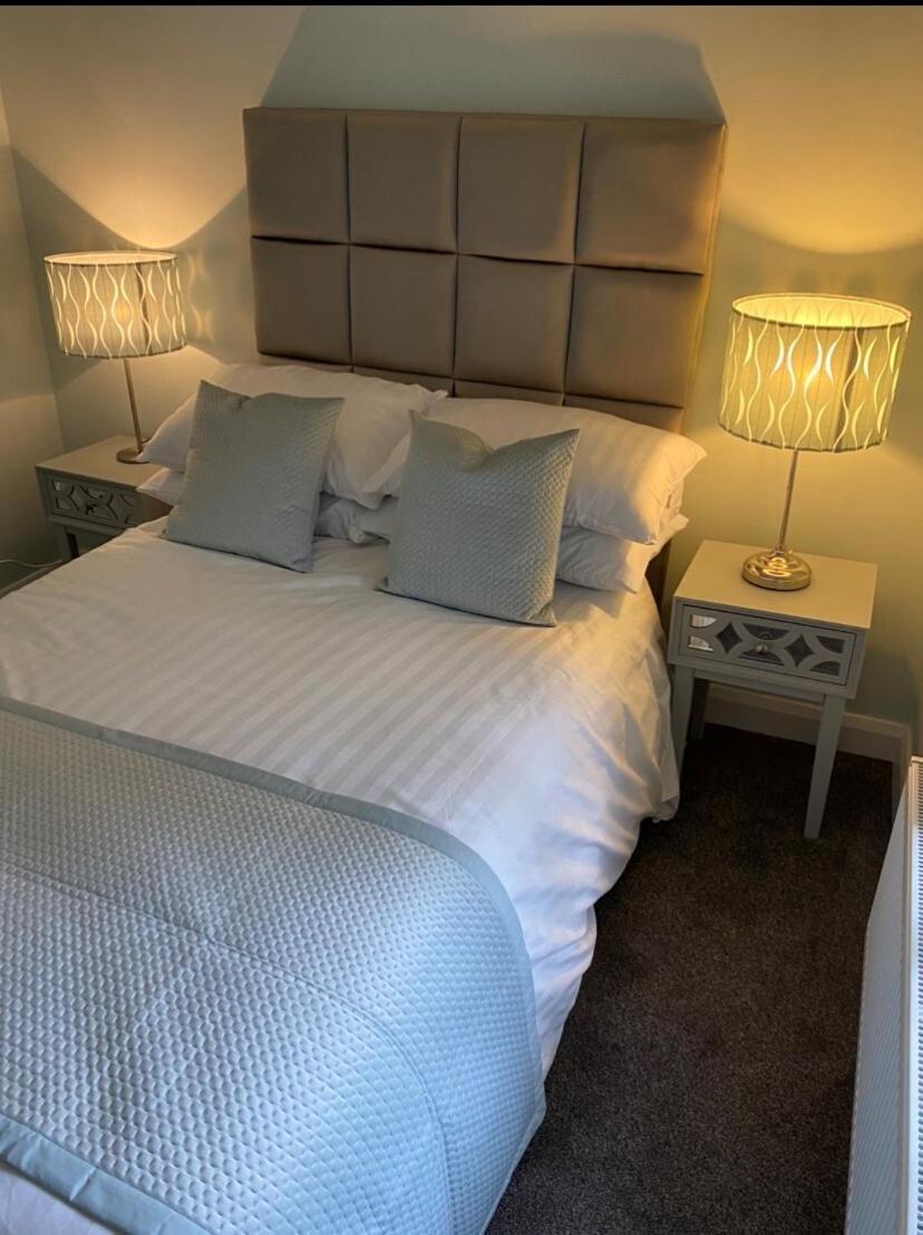 Centre 3 Bdr Townhouse By Breaks Belfast