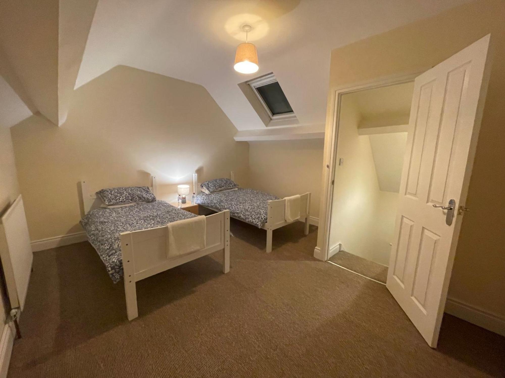 Hillview House * Belfast