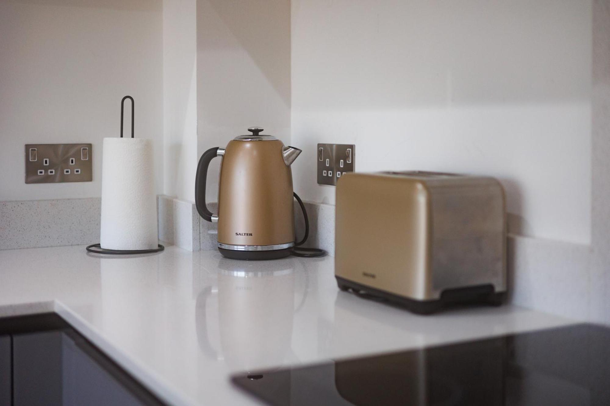 Charming 2br In The Heart Of
