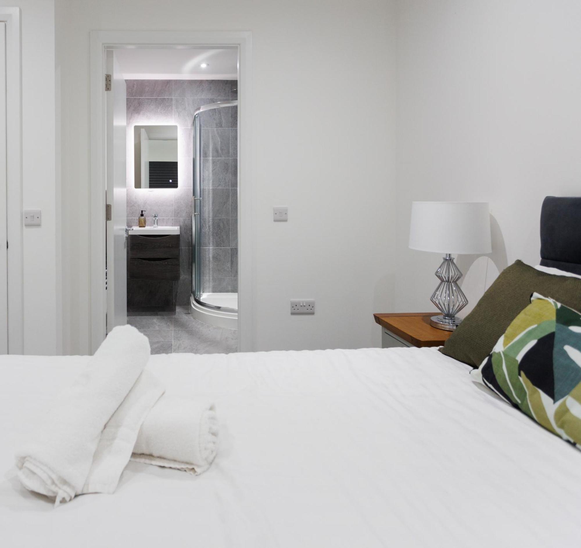 Charming 2br In The Heart Of *