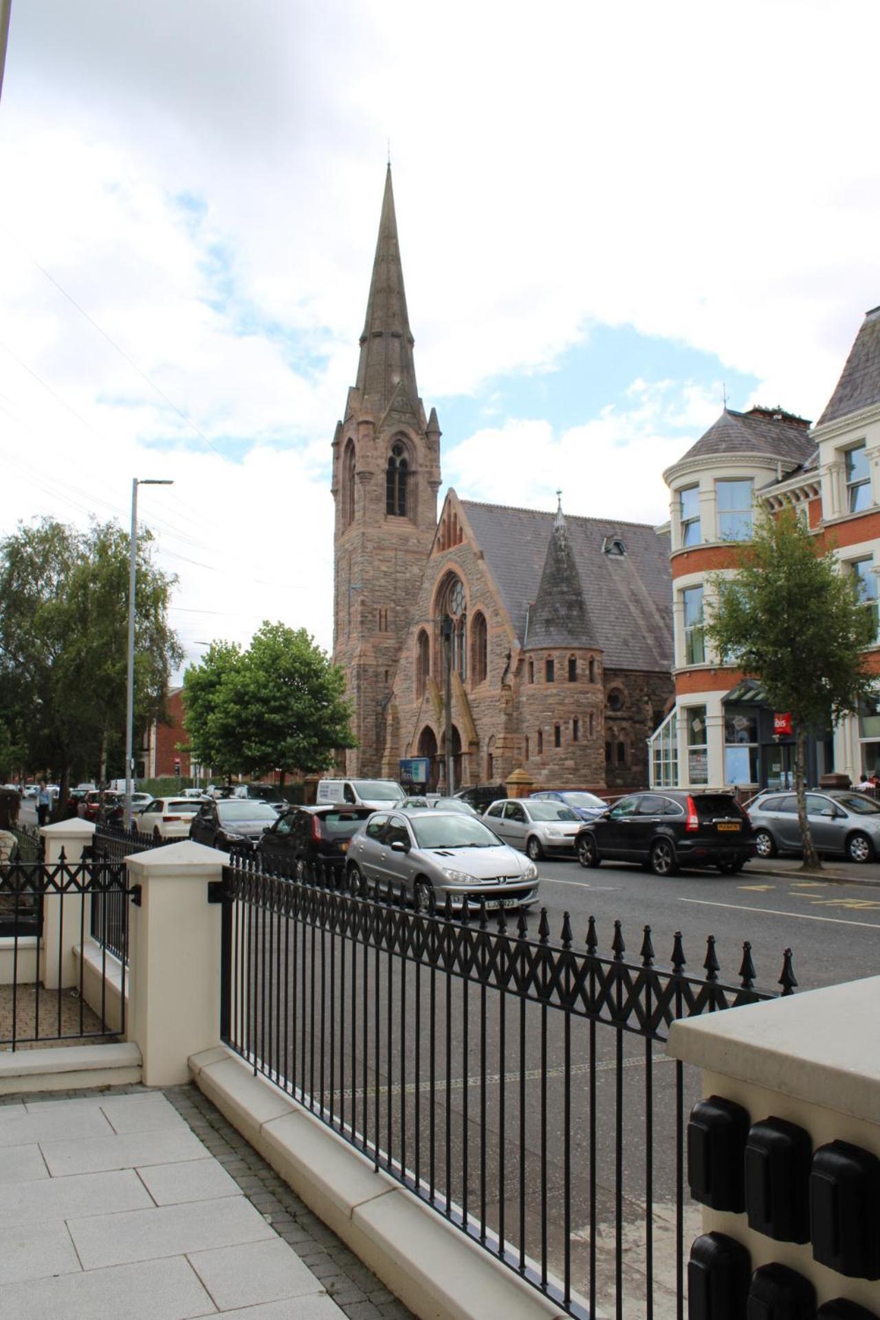 Moxie Luxury * Belfast