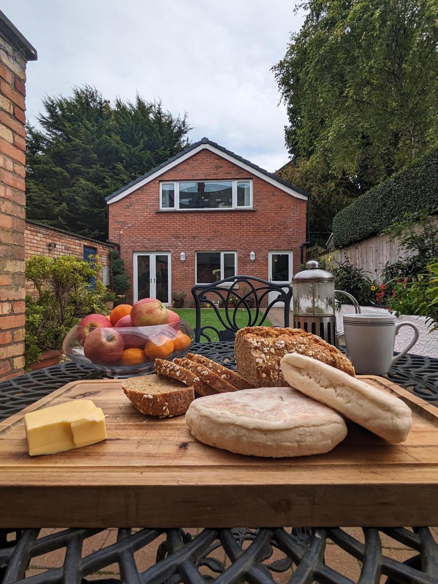 Bt 9 Granny Flat & Walled Garden Apartment Belfast