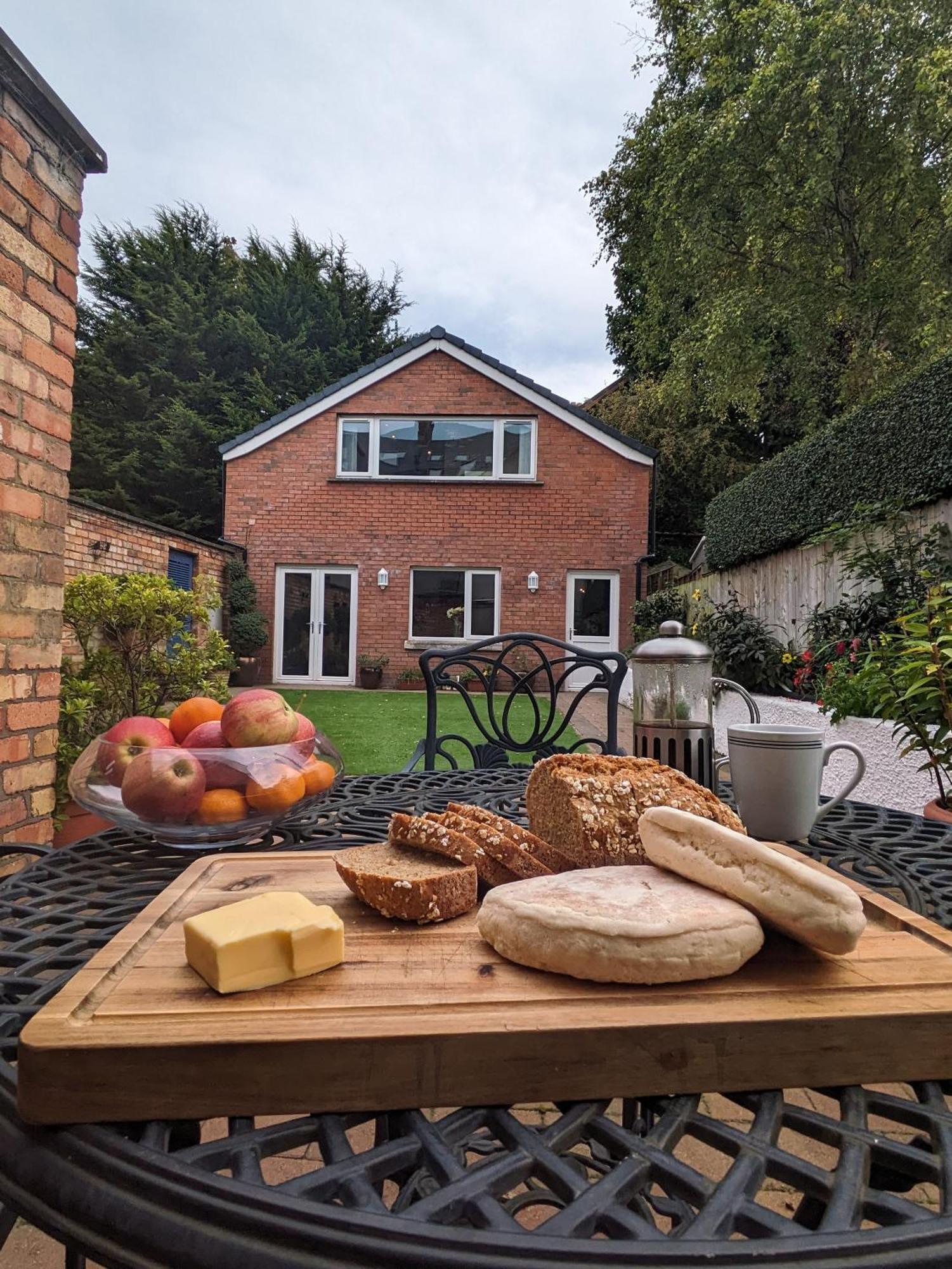 Bt 9 Granny Flat & Walled Garden * Belfast