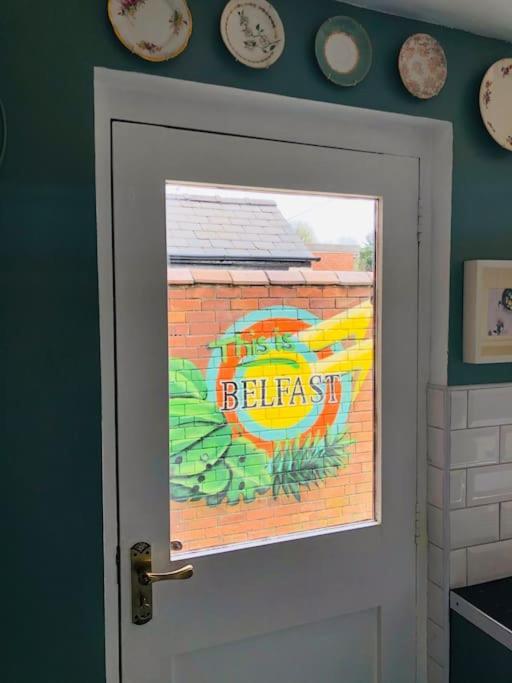 Cosy Two Bed Terraced House 7min Drive From Holiday home Belfast