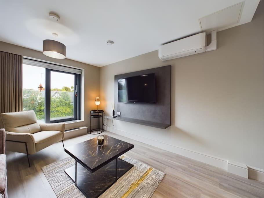Apartment Marlborough On Lisburn Road By Lesley