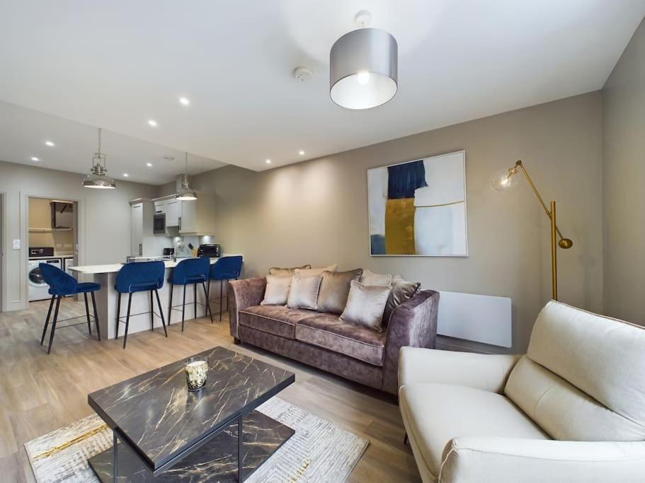 Marlborough On Lisburn Road By Lesley Apartment