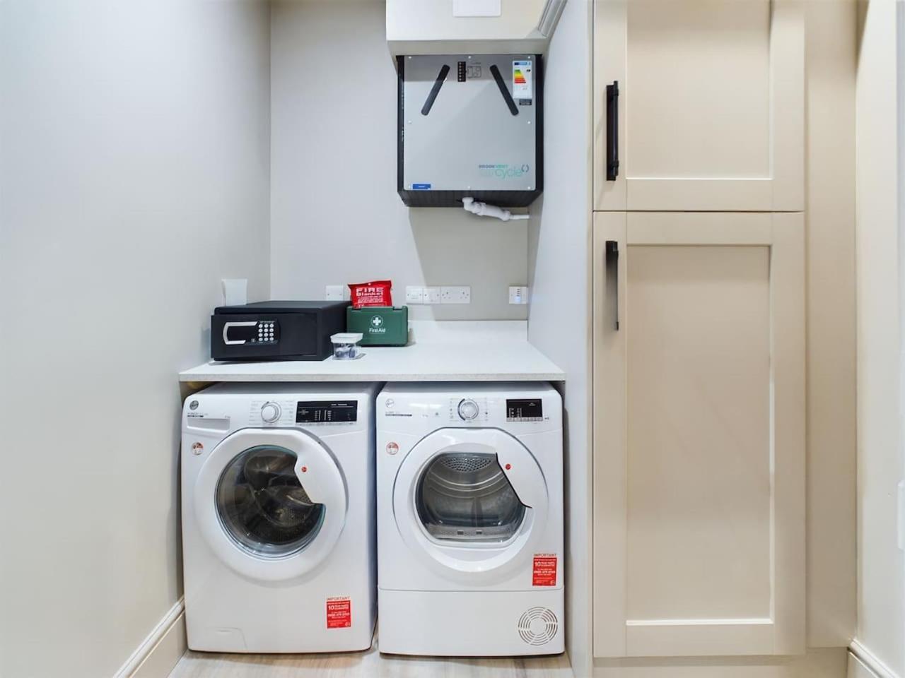 Lesley House Apartment *