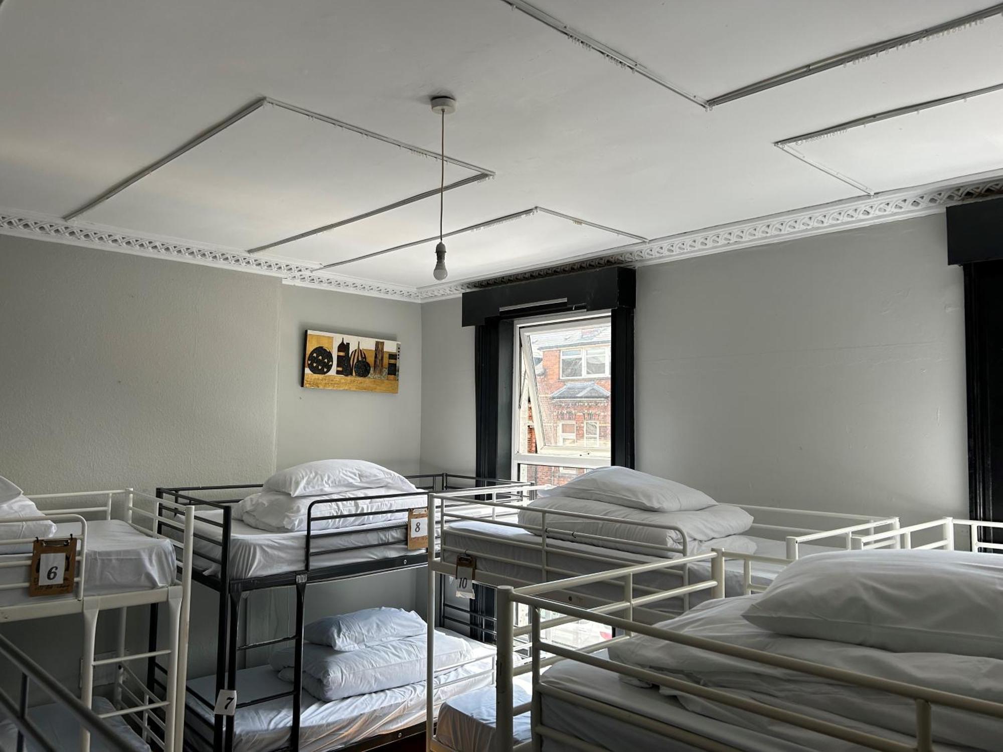 Lagan Backpackers Hostel *