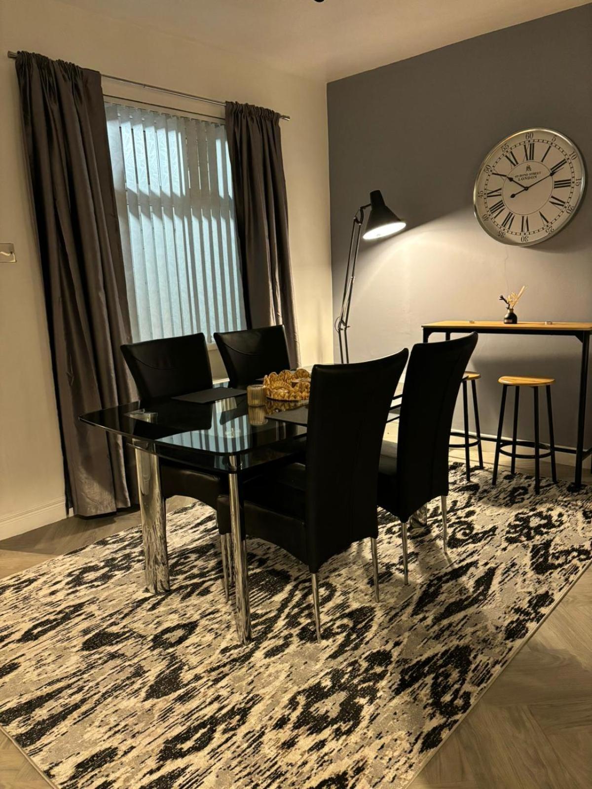 Holiday home Manor House Belfast