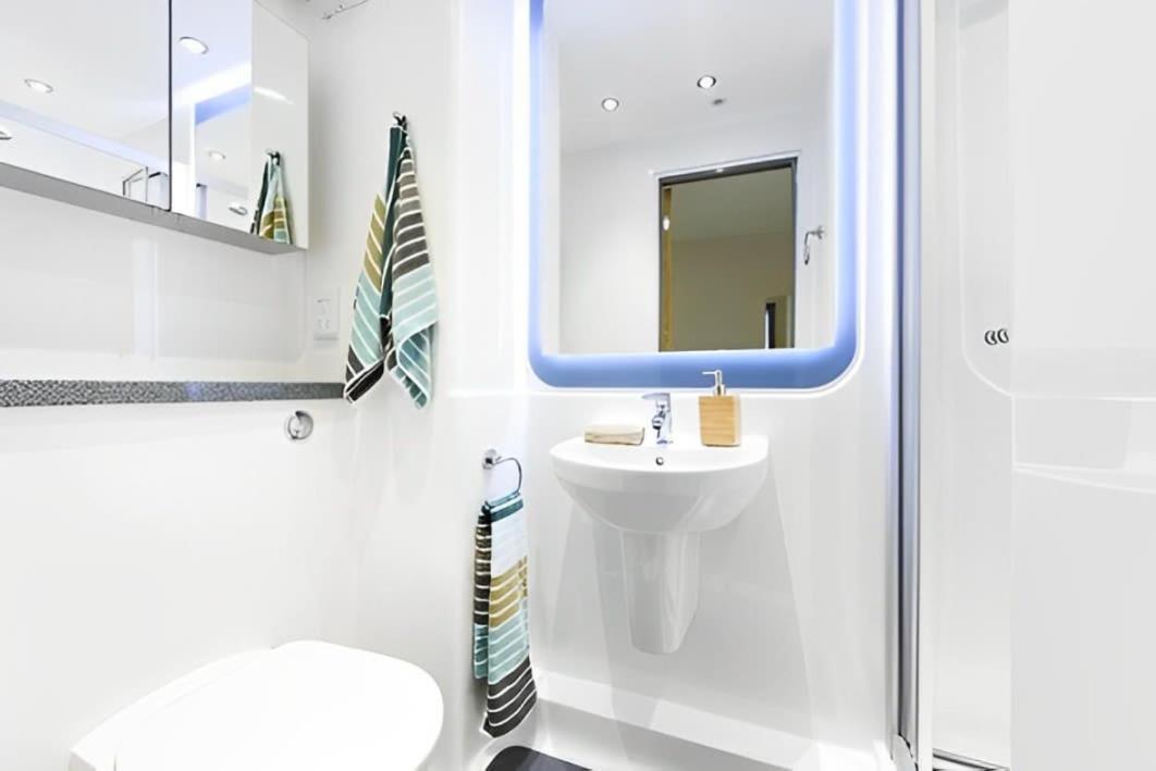 For Students Only Premium And Private Ensuite At John Bell House In Apartment Belfast
