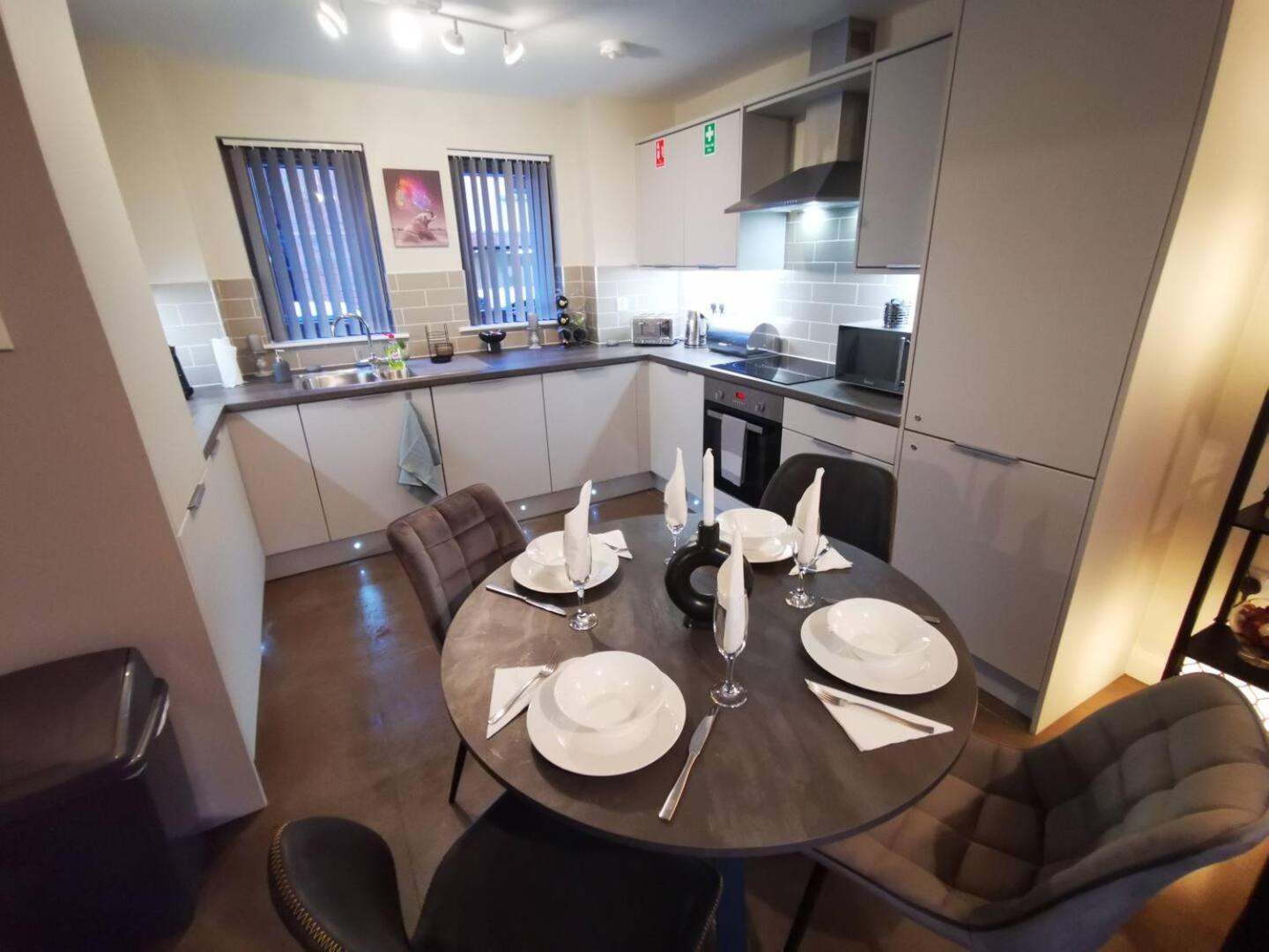 2 Bedroom Luxurious Modern Belfast