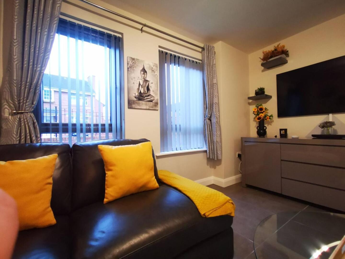 2 Bedroom Luxurious Modern Belfast