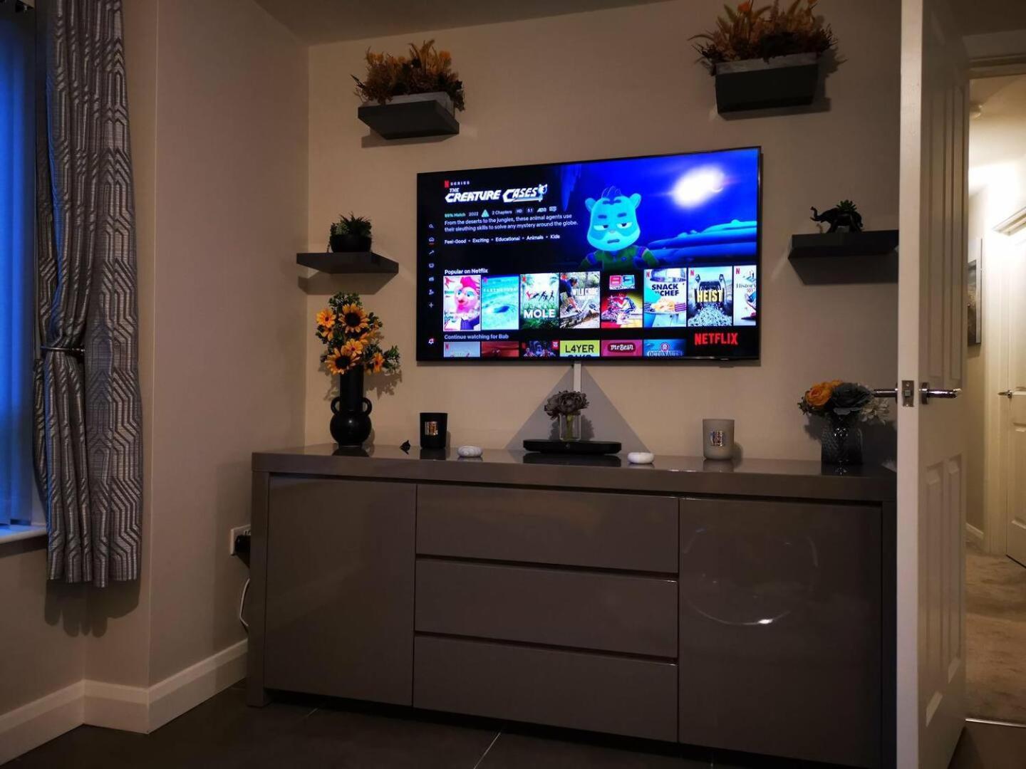 2 Bedroom Luxurious Modern * Belfast