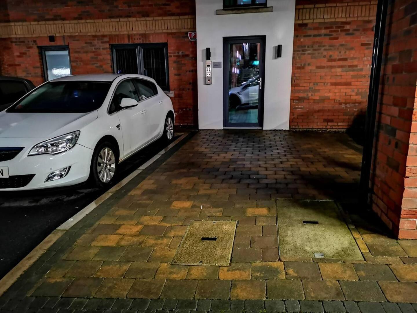 2 Bedroom Luxurious Modern Belfast