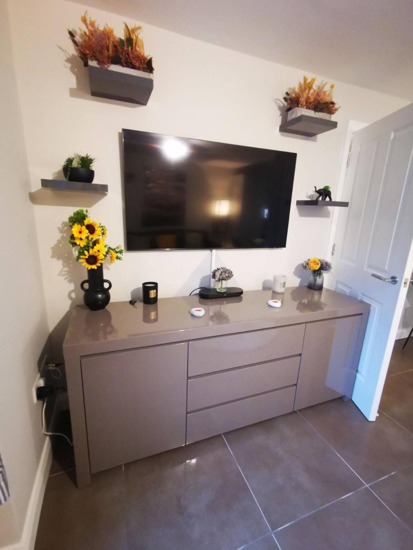 2 Bedroom Luxurious Modern Apartment Belfast