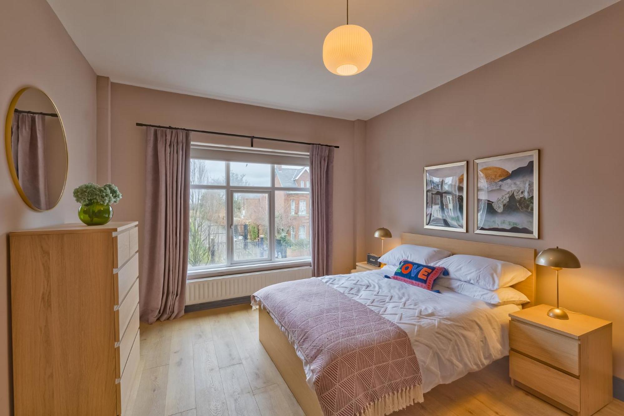 Avenue Apartment *