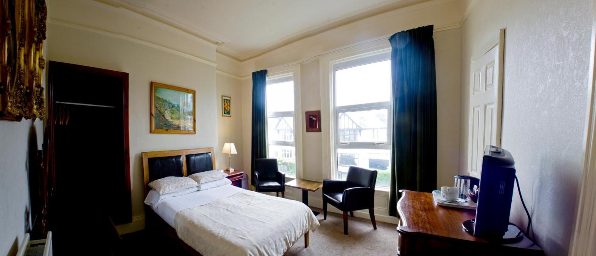 Somerton House Only 5*