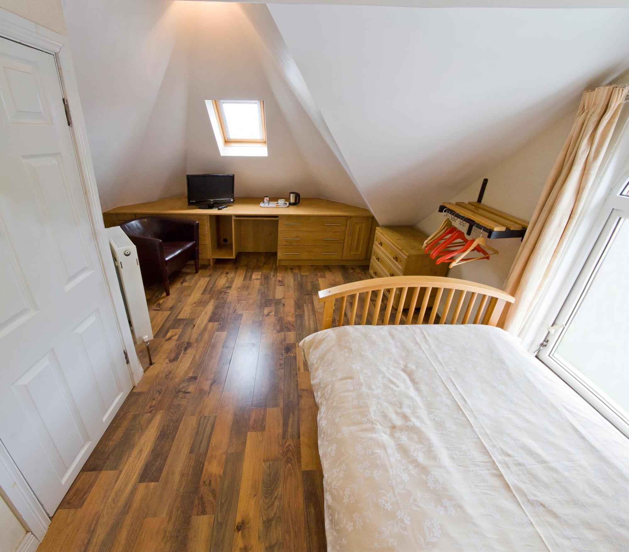 Somerton House Only 5*
