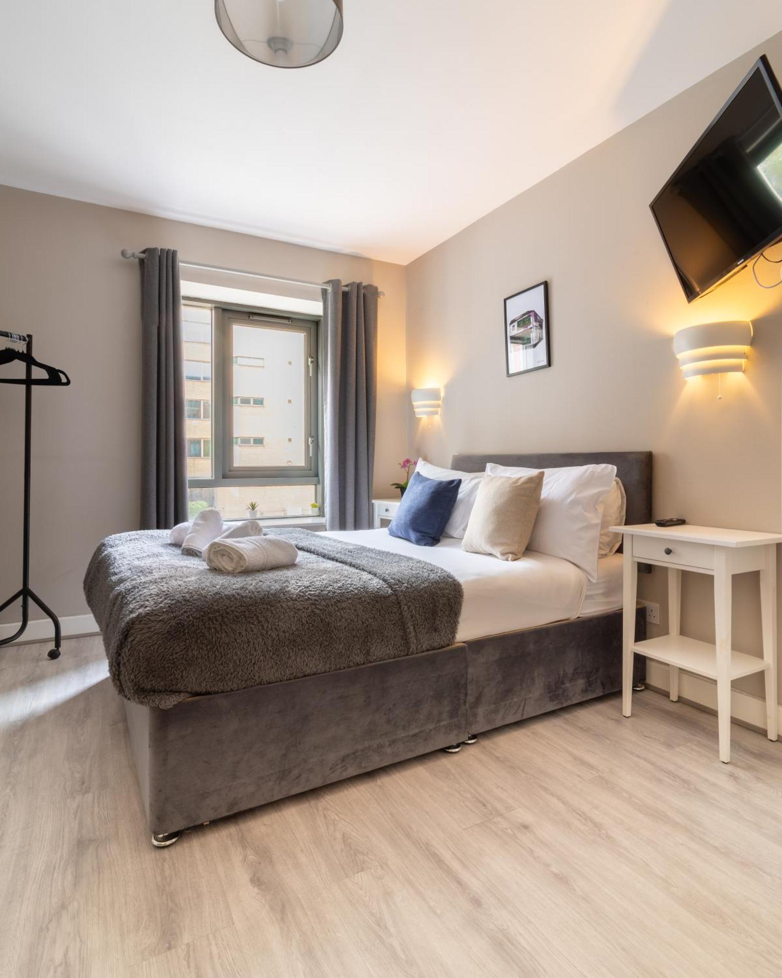 Apartment Quarters: Modern Centre Hub 3 Bed
