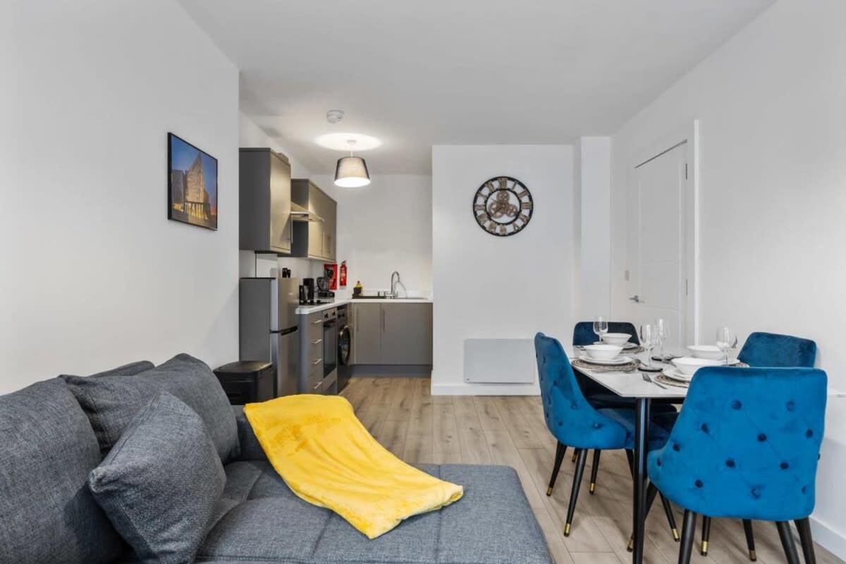 Modern 2 Bedroom In East Village * Belfast