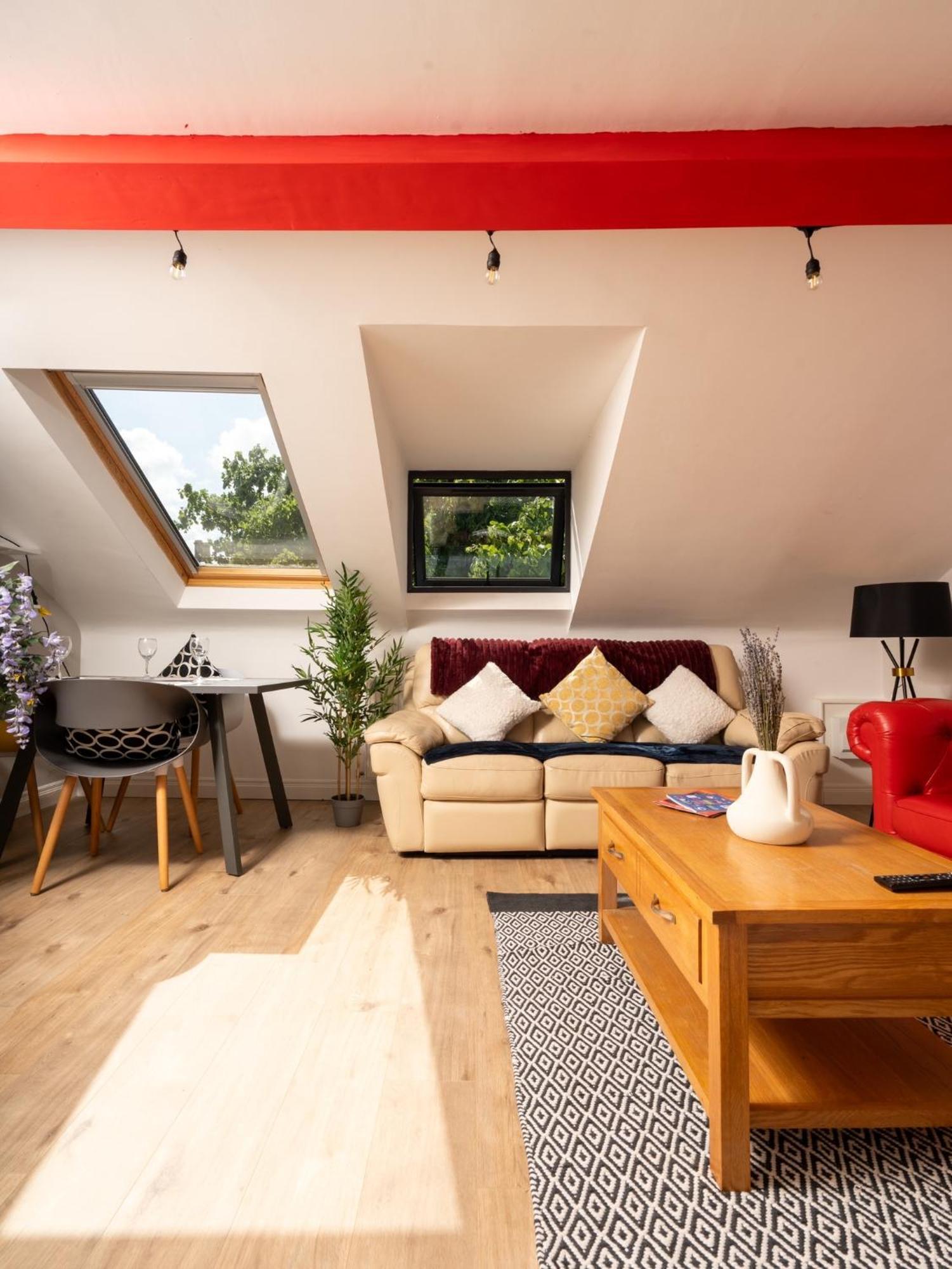 The Botanic Way - Centre Duplex With Free Parking And Views Apartment *