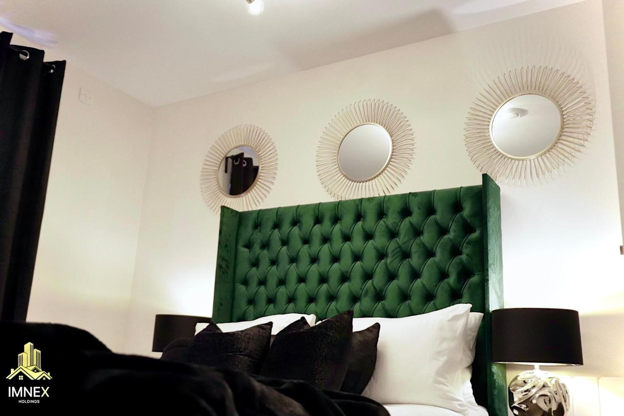 2br Luxury Flat Centre , Free Snacks & Free Netflix * Belfast
