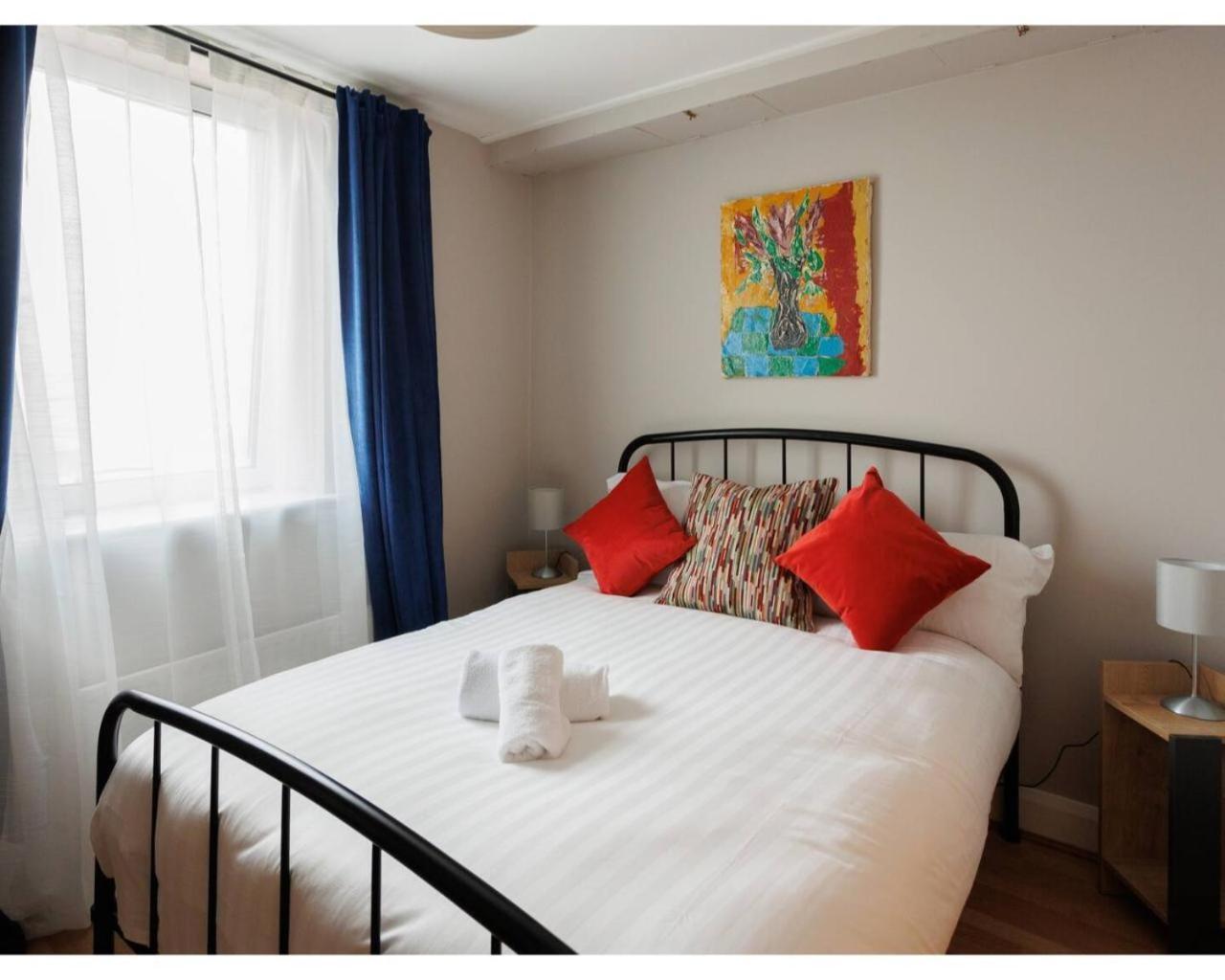 Queen's Quarter Apartment