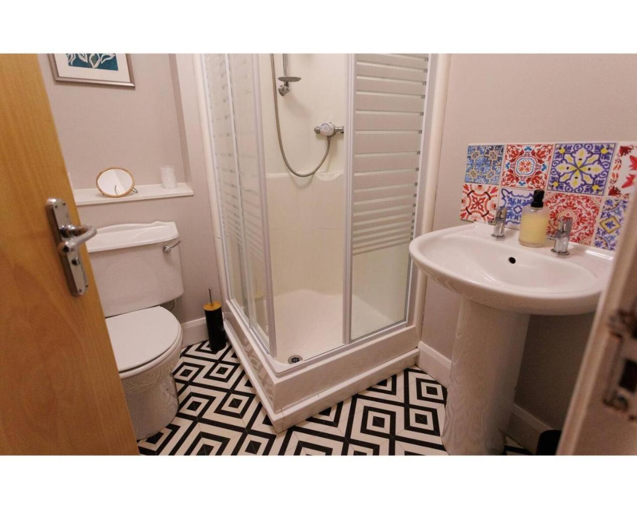 Queen's Quarter Apartment