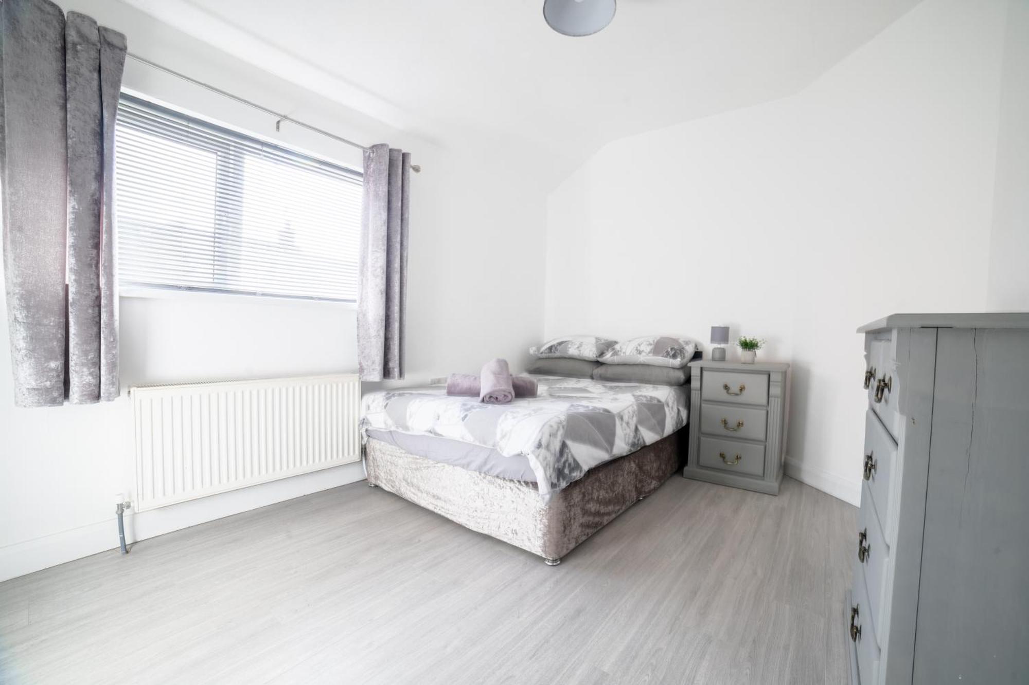 Cheerful 3-bedroom With Free Street Parking Belfast