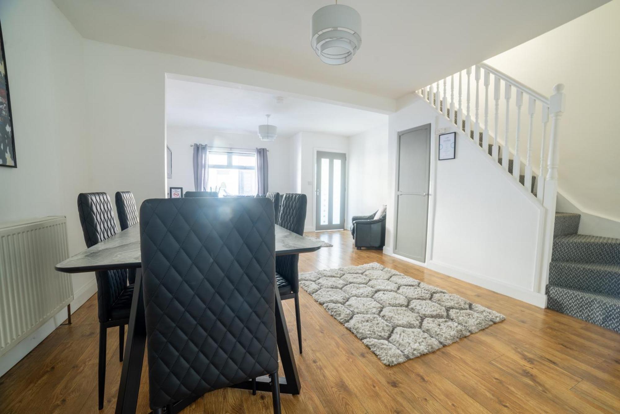 Apartment Cheerful 3-bedroom With Free Street Parking Belfast