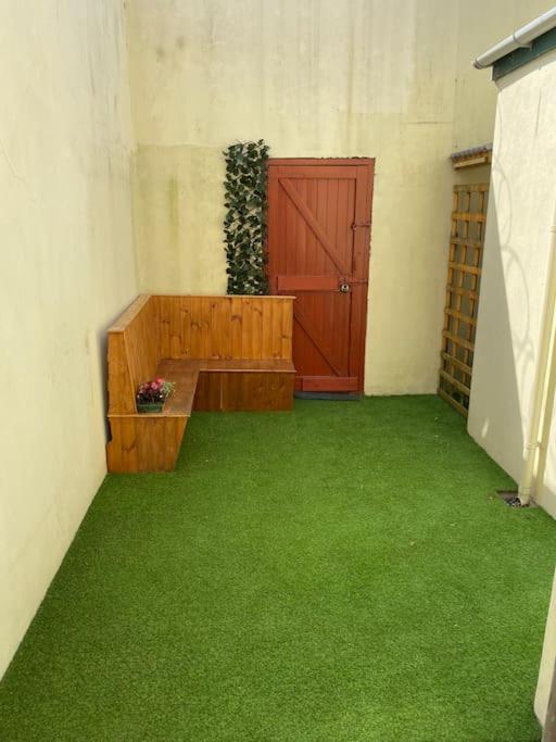 For Your Escape! Holiday home Belfast