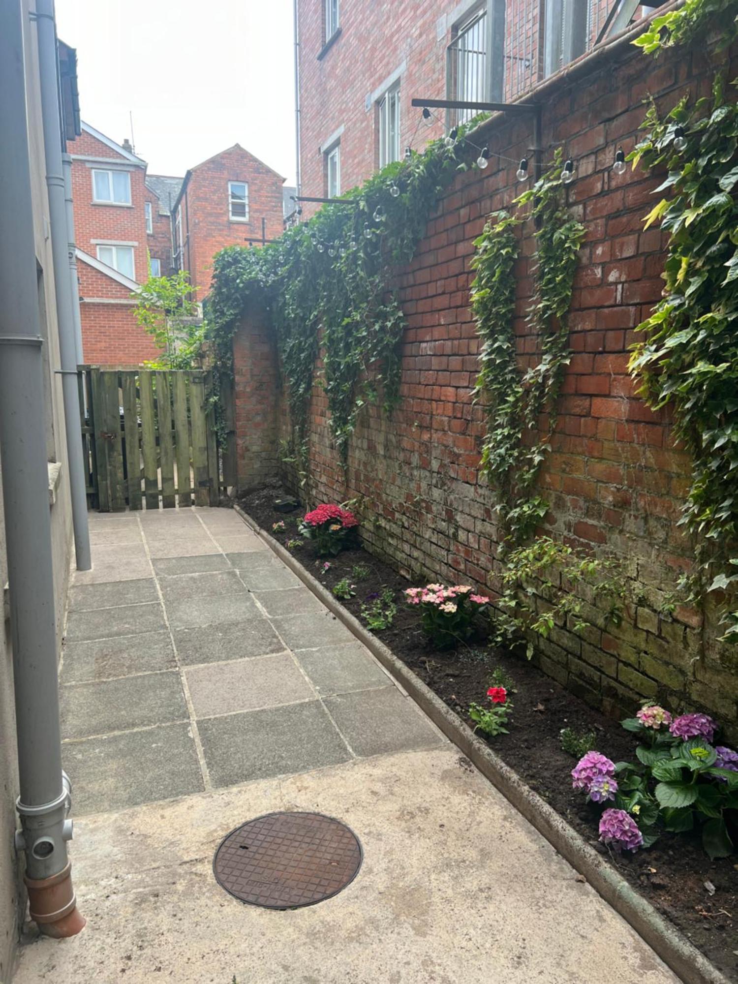 Apartment Centre Blue Door Retreat Belfast