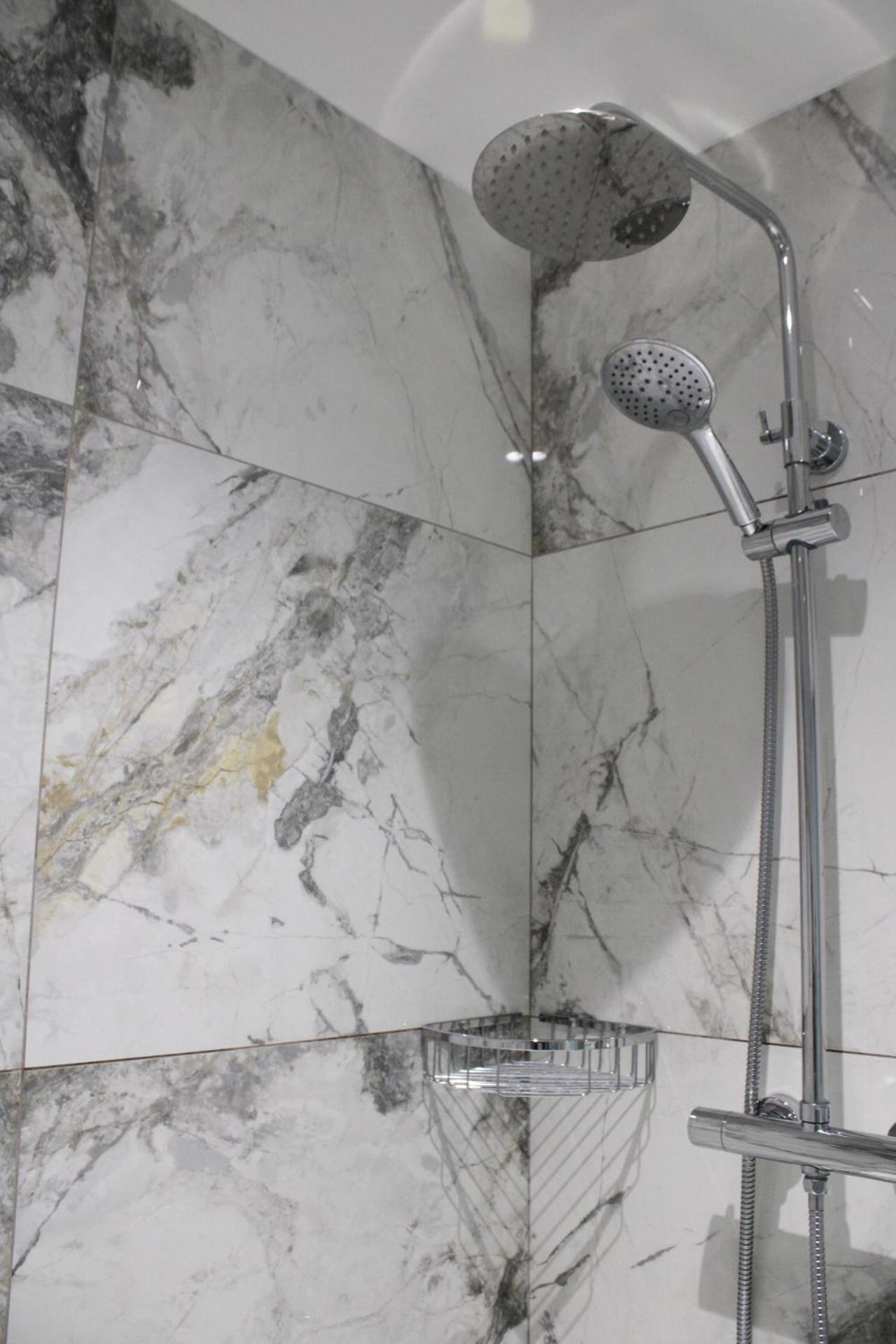 Moxie Luxury * Belfast