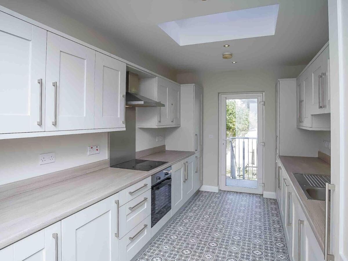 Apartment Centre 3 Bdr Townhouse By Breaks *