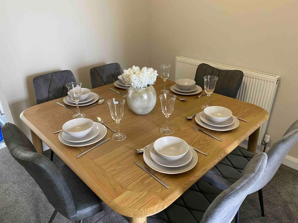 Apartment Centre 3 Bdr Townhouse By Breaks *