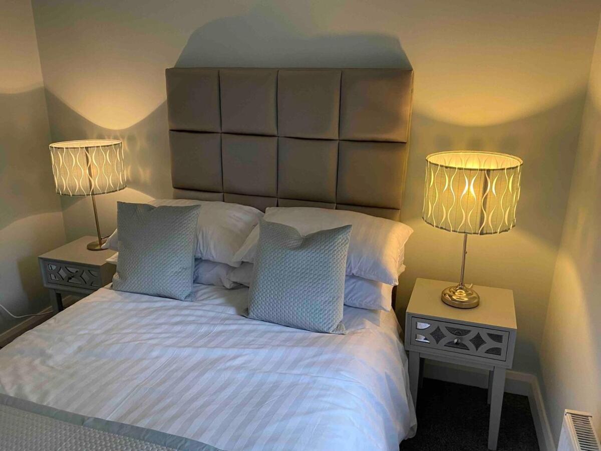 Centre 3 Bdr Townhouse By Breaks