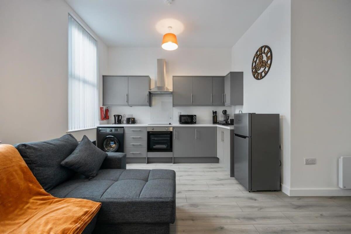 Smart 1 Bedroom In East Village Apartment *