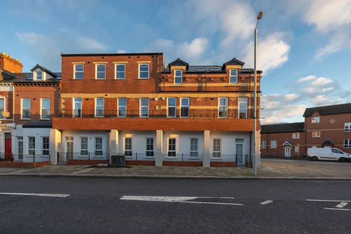 Smart 1 Bedroom In East Village Apartment Belfast