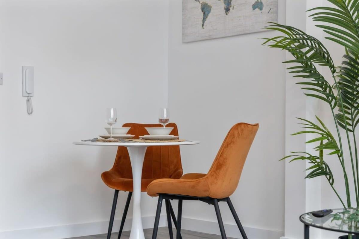 Smart 1 Bedroom In East Village *