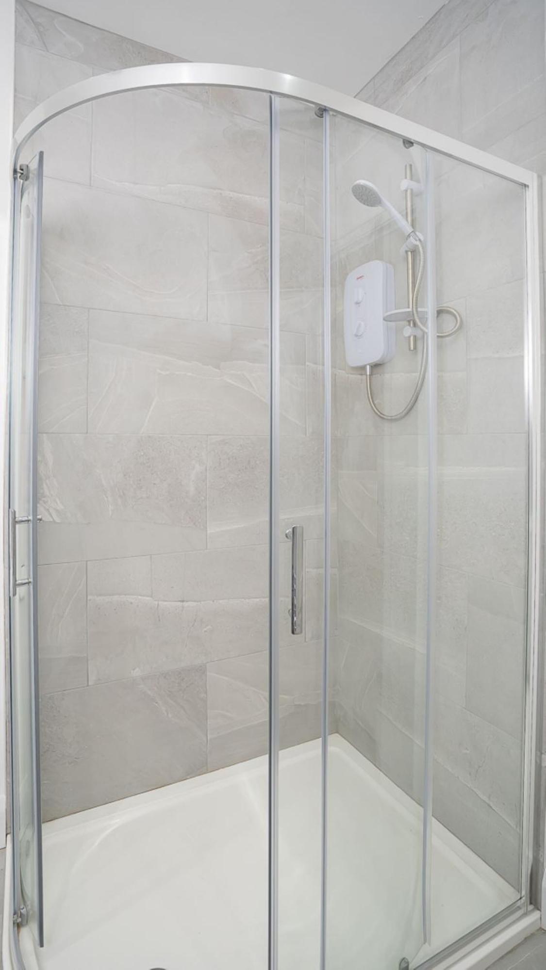 Luxury 4 Bdr House By Breaks Holiday home Belfast