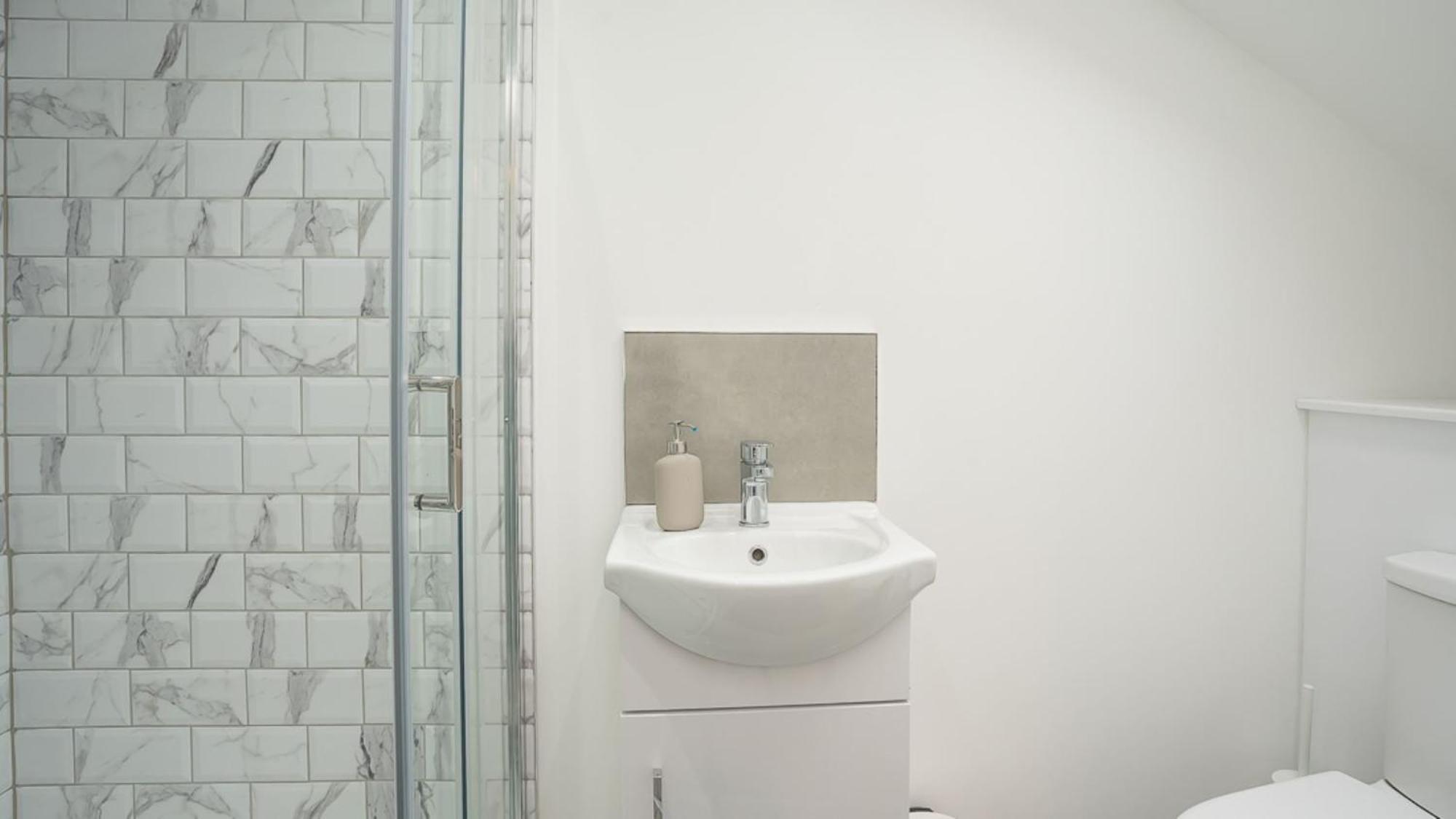 Luxury 4 Bdr House By Breaks *