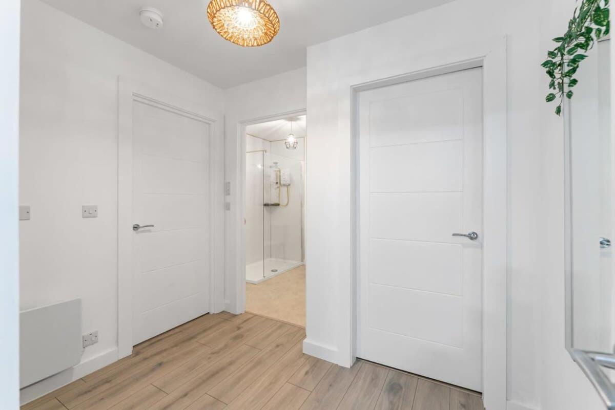 Spacious 1 Bed In East Village Apartment Belfast