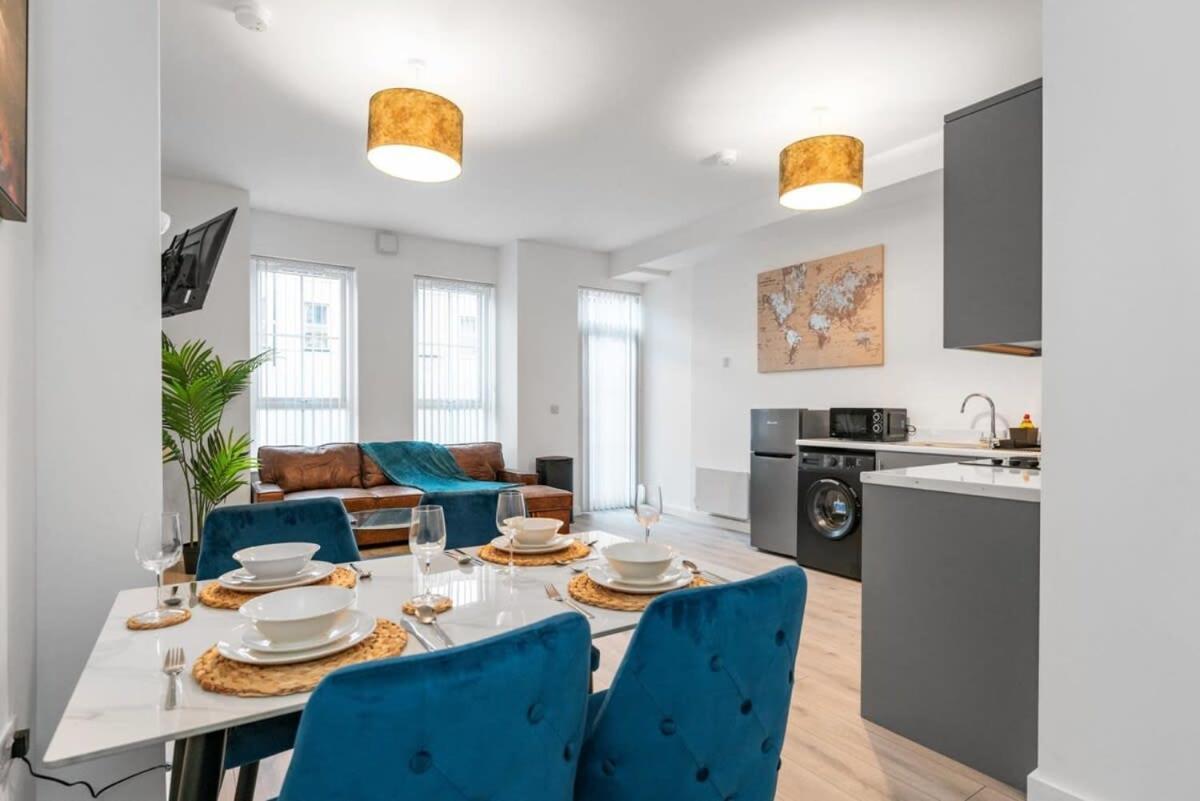 Spacious 1 Bed In East Village *
