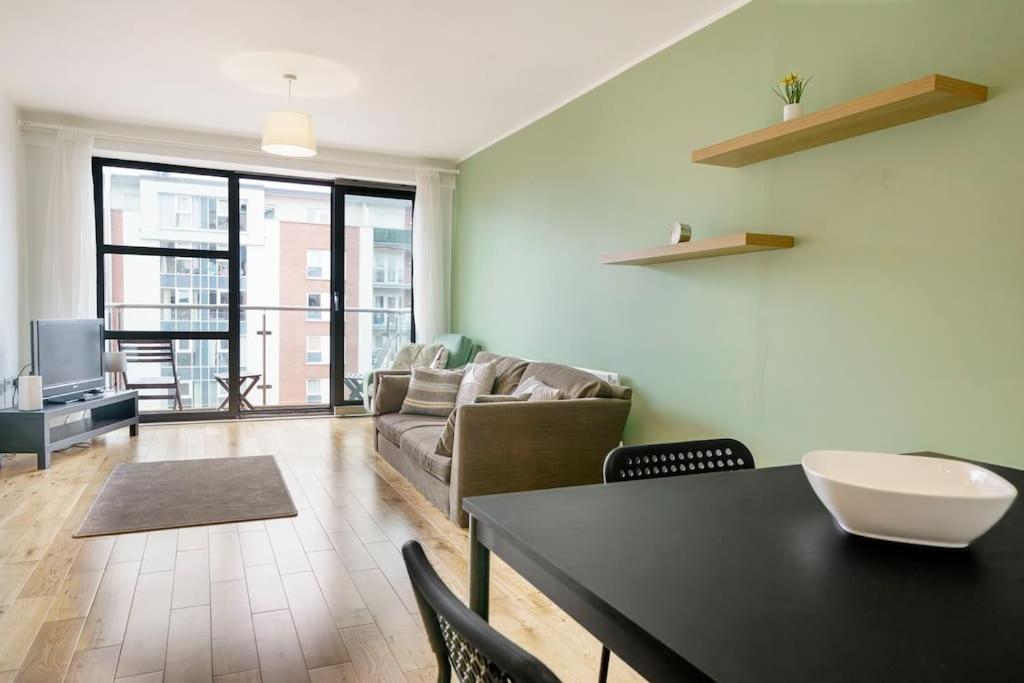 Apartment Stylish Centre 2 Bedroom With Cityscape View *
