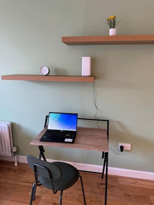Stylish Centre 2 Bedroom With Cityscape View * Belfast
