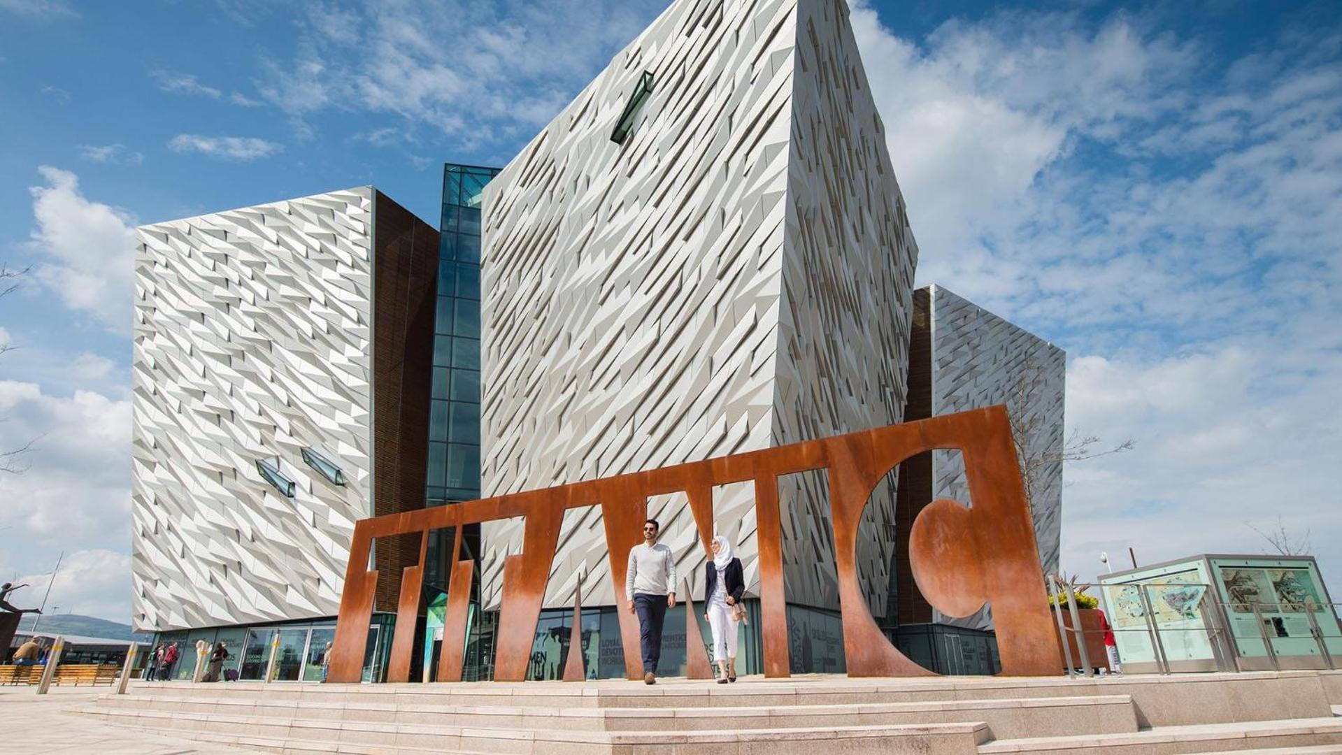 Grand Living 5 Minutes Walk From Grand Station Holiday home Belfast