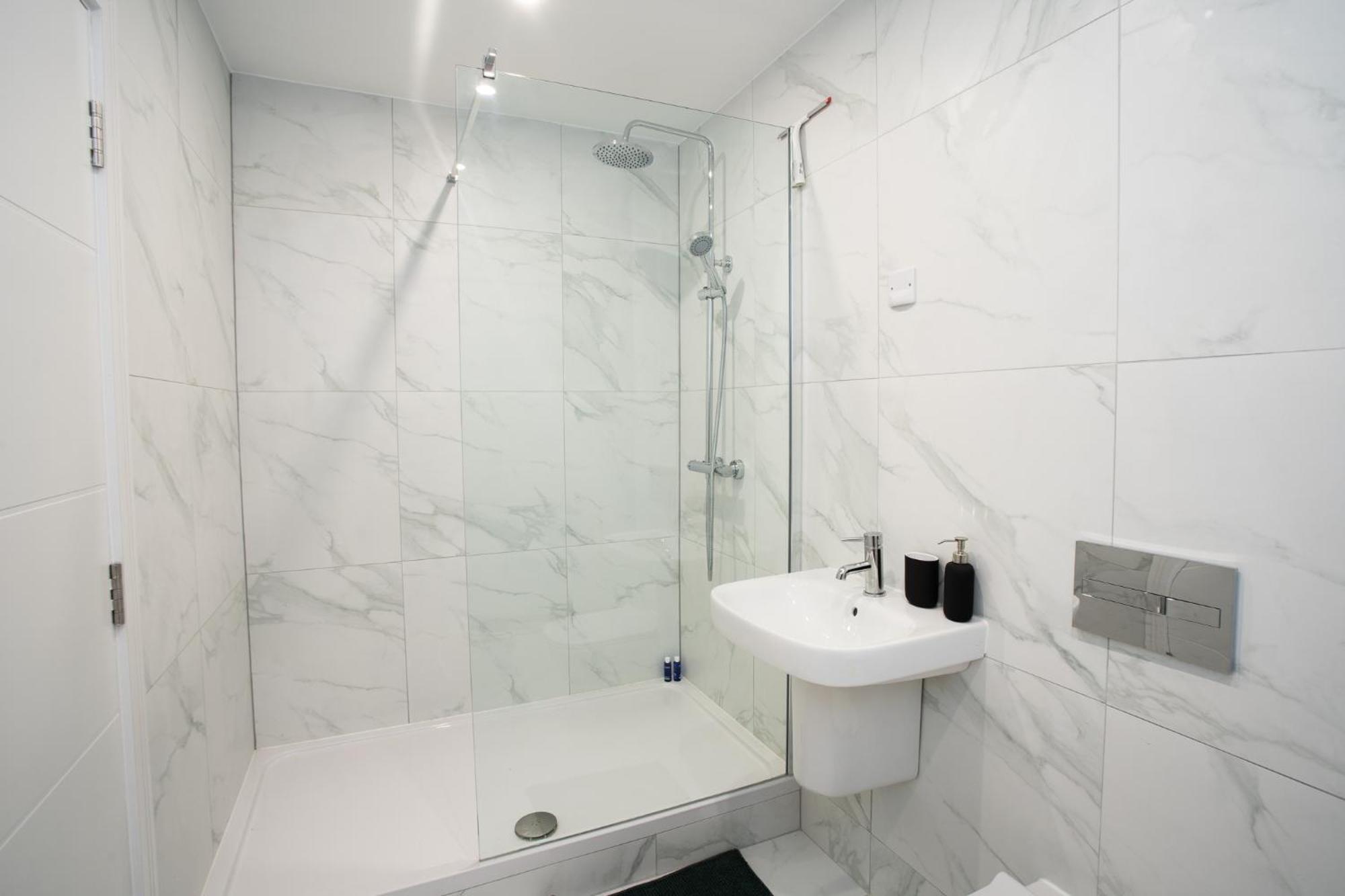 Apartment 3 Bdr Centre Penthouse By Breaks *