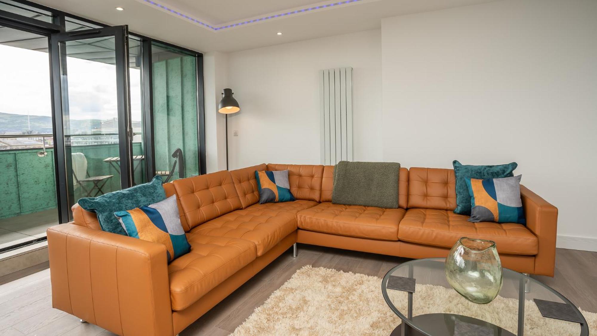 Apartment 3 Bdr Centre Penthouse By Breaks