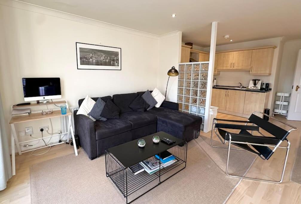 Quarters- Botanic Apartment *