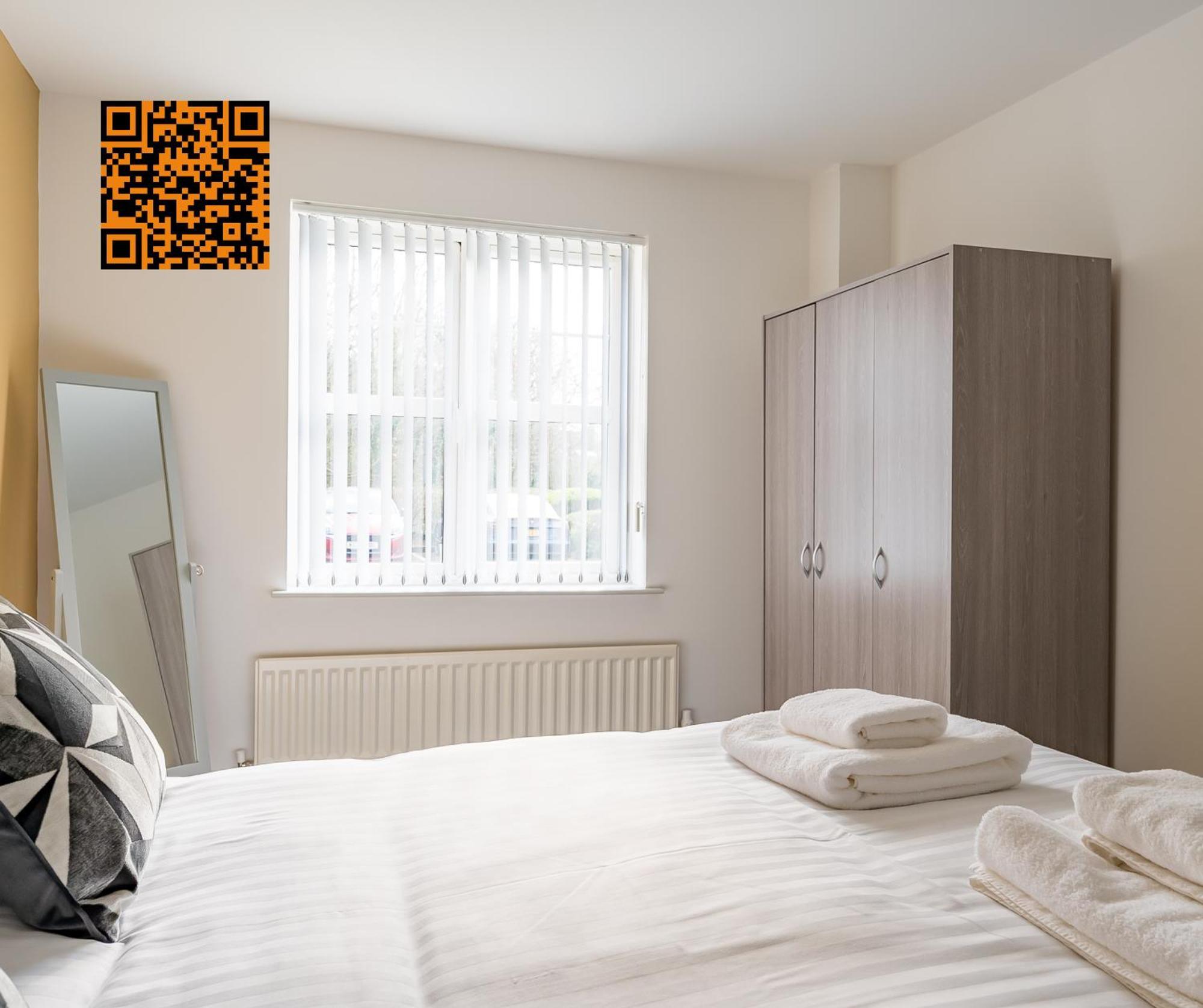 Apartment Modern 3 Bedroom Apt Near City Centre Parking Included Belfast